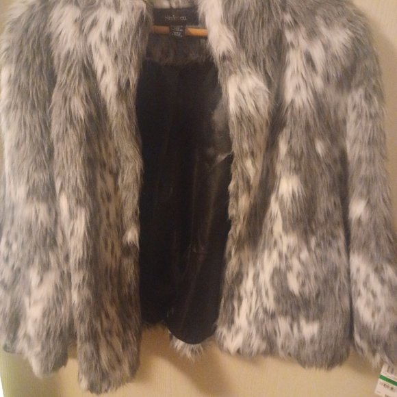 STYLE & CO. FAUX  FUR JACKET - Picture 2 of 5